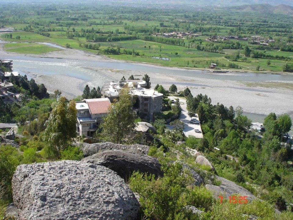 Rock City Resort Mingora Ngoại thất bức ảnh