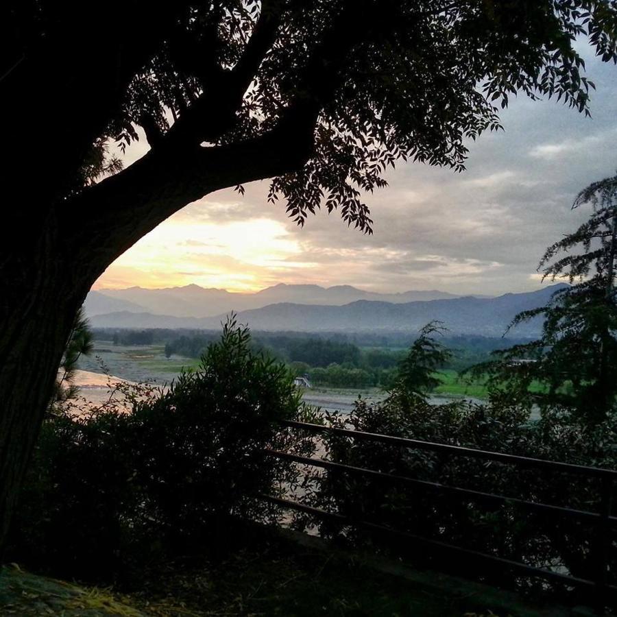 Rock City Resort Mingora Ngoại thất bức ảnh